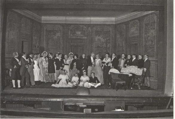 Ensemblet i 1936 under Aprilsnarrene foto Stavanger byarkiv