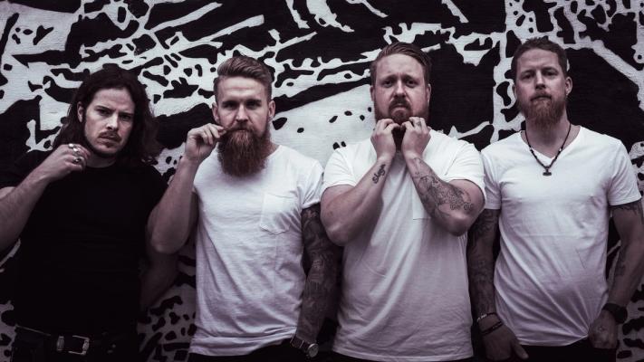 Wolf on Fire - foto: Jakob Sigurðarson