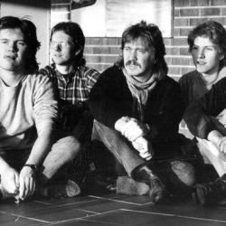 1983. Rett før "Sightseeing". Espen Hana, Alf Terje Hana, Magne Høyland, Kikki Gjermundnes, Stein Egil Hana. (Foto: Hans Petter Jacobsen).