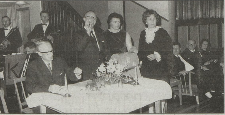 Kåres trio spiller på Jubileumsfest på Sauda fjord Hotel i 1969 foto tilhører Else Skagen