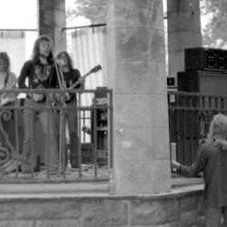 Nurkane har lydsjekk i Paviljongen i 73. Er det jarle Børresen foran? Foto: Knut Sømme