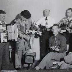 fra venstre Martin Wetteland, Odd Sivertsen, Ingolf Ree, Karsten Hansen og Finn Risvoll. Sittende: Harry Sivertsen og Asbjørn Egeland.