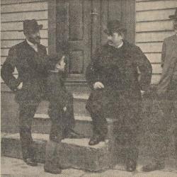 Major Storm sammen med Olaf Paulus og overlærer Asheim foto Stavangeren