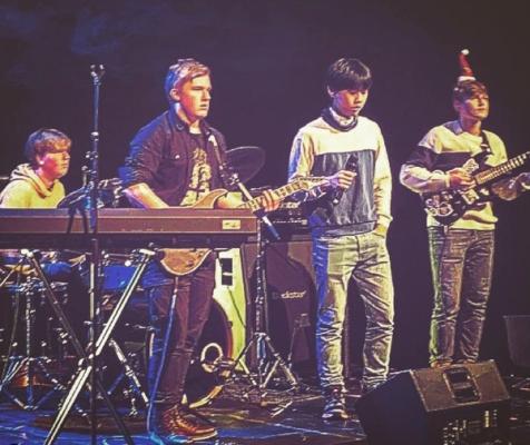 Kosmos foto hentet fra bandets Instagram