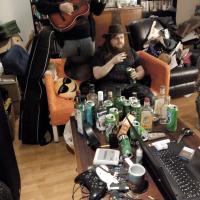 Satan & Kjartan . Foto hentet fra Facebookside