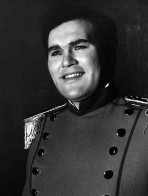 Tor Gilje i rollen som Ferrando i Mozarts Cosí fan tutte. Tor Gilje Av Erik Berg/Den Norske Opera & Ballett.