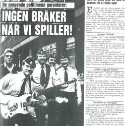 Oppslaget fra Se  og Hør i forbindelse "Husker Du?" -programmet utenfor Majorstua politistasjon Fra venstre: Bjørn Opsal, Kjell Finnestad, Kjell Bergsaker, Magne Tengesdal og Kjell Skjæveland