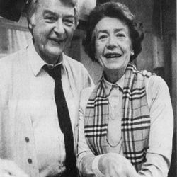 De gamle vennene og kollegaene. Gunnar Eide og Aslag Øye, mimrer over teatertiden foto Stavanger Aftenblad