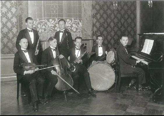 Promenadens orkester foto tilhører Gudrun Ingebretsen