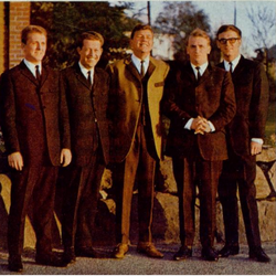 Johnny Band i Consuldresser foto Popnytt