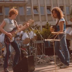Håkon, Frode og Morten, konsert i Arendal sentrum aug. 1983