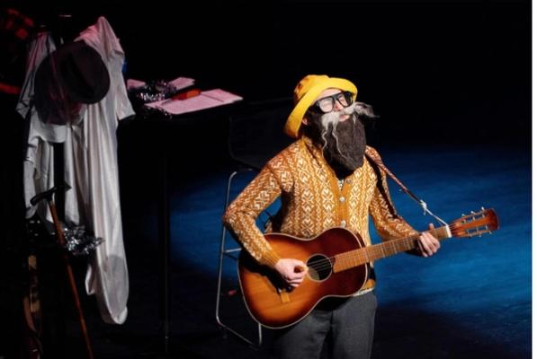 Tønses fremfører Spleiselag/Waldorfsalat for første gang i 2020 foto Marie Von Krogh/Stavanger Aftenblad