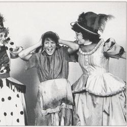 Jill - Tonje Holter som Askepott foto Rogaland Teater