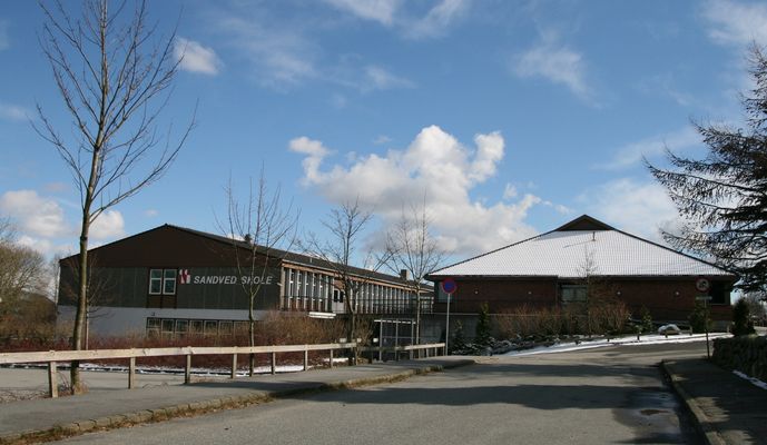 Sandved skole foto: Jarvin /Wikipedia