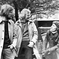 Campus Fra venstre: Hr. Johnsen, gitar og sang - fløytisten ? - Stig Skauge, kontrabass & sang - Stein Frode Flataker, gitar & sang