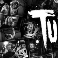 Tunghørt Photos: Winther Foto Layout and logo: Good Things Design