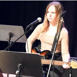 Tuva Thomasdatter Fjelde i Be-TATT foto Elin Moen Karlsen/Strandbuen