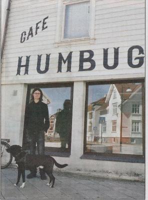 Anders Gjerde foran Cafe Humbug foto: Tore Bruland/rogalands Avis