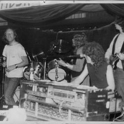 Rock for klubb.Bekkefaret 1987. – med Inge Oliversen, Magnar Fyllingen, Rolf "Buddy" Oanes,Bellesen og Jarle Børresen.