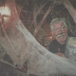 Magne Høyland med Et levd rockeliv foto Roy Storvik/Rogalands Avis