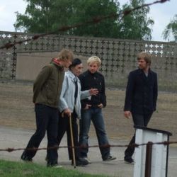 Mono-Pol og Stig Vanberg iSachsenhausen. FOTO: KARINE NÆSS FRAFJORD / NRK