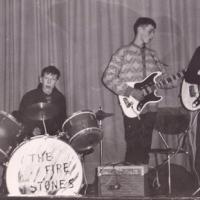 THE FIRE STONES frå Nærbø. 1964/65. Øving på scenen på Jadarheim. Fotokilde Asgaut Steinnes/Band på Jæren. Lagt til med tillatelse fra Helge Torvund