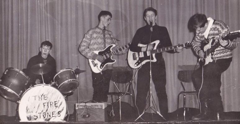 THE FIRE STONES frå Nærbø. 1964/65. Øving på scenen på Jadarheim. Fotokilde Asgaut Steinnes/Band på Jæren. Lagt til med tillatelse fra Helge Torvund