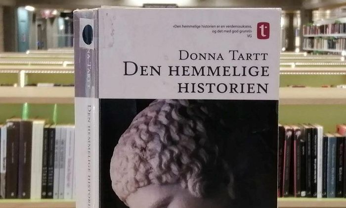 Boka den hemmelige historian av donna tartt