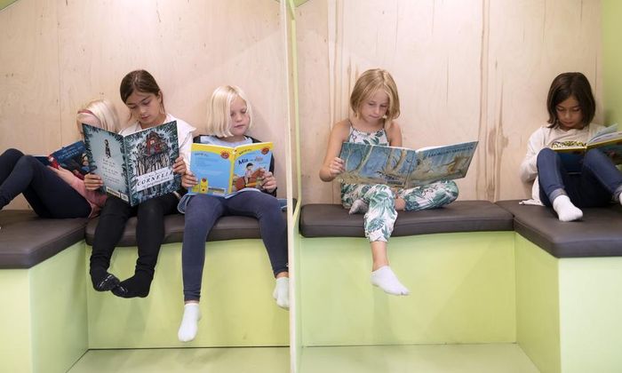 Barn som leser på Sølvberget