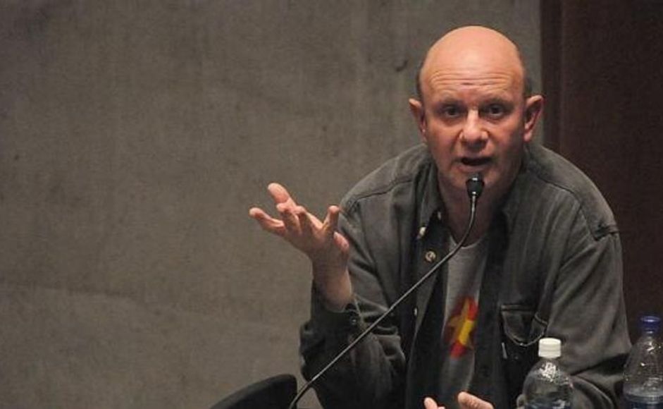 Nick Hornby (Wikimedia Commons)