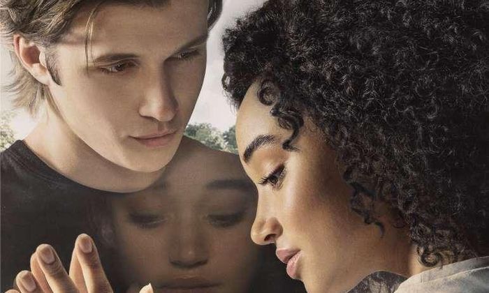 Fra Verden er en boble av Nicola Yoon