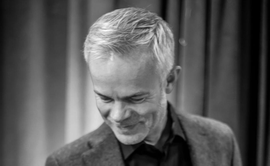 Tore Renberg portrett av Petter Sandell for Oktober forlag