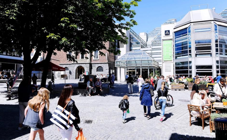 Sølvberget bibliotek og kulturhus sett fra Arneageren