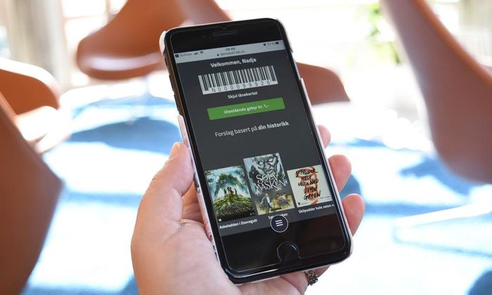 Viser mobiltelefon med appen Biblofil