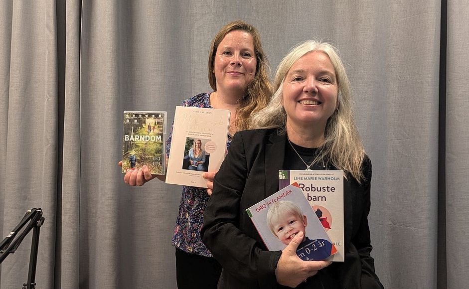 Linn-Therese Johansen Ognedal og Nina Bachke holder bøker om barneoppdragelse