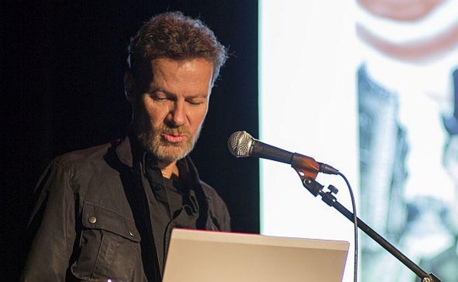 Steffen Kverneland ved mikrofon