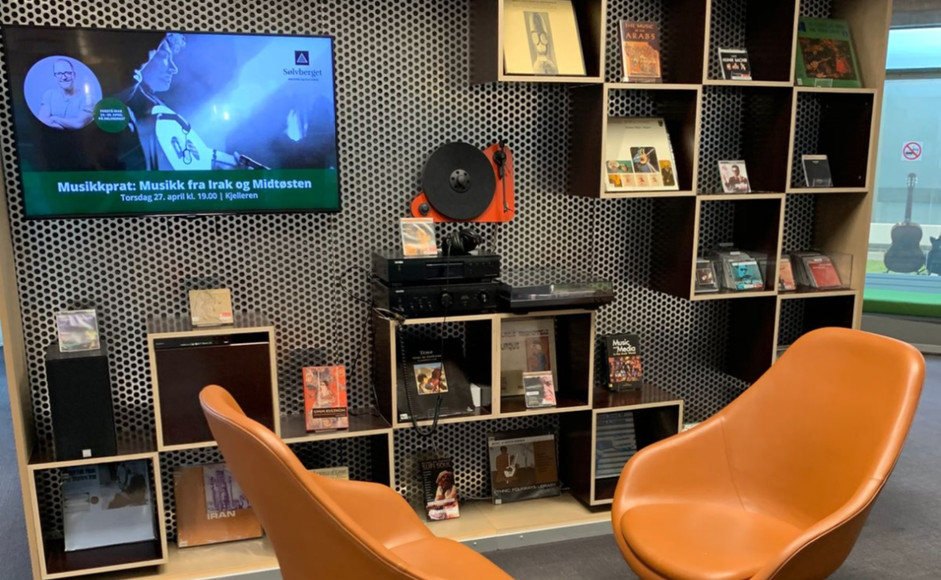 Musikkveggen i biblioteket 3. etasje.