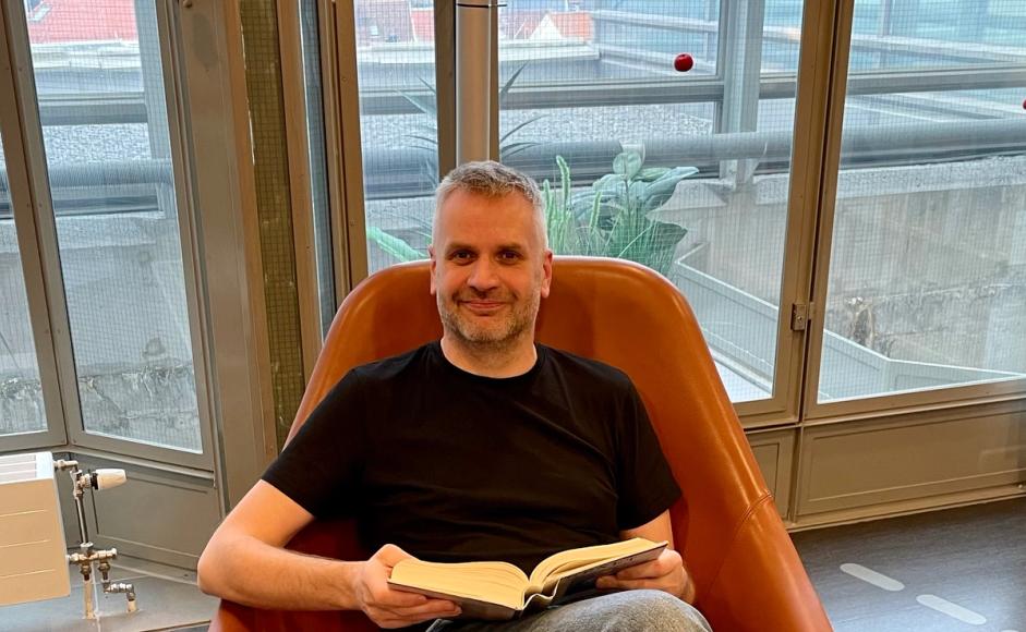 Foto av Yngve Anda som smiler til kamera.