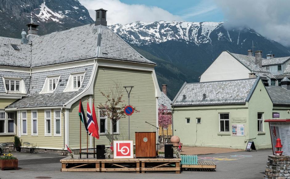 Erlend Berge fotografi av en scene på et torg