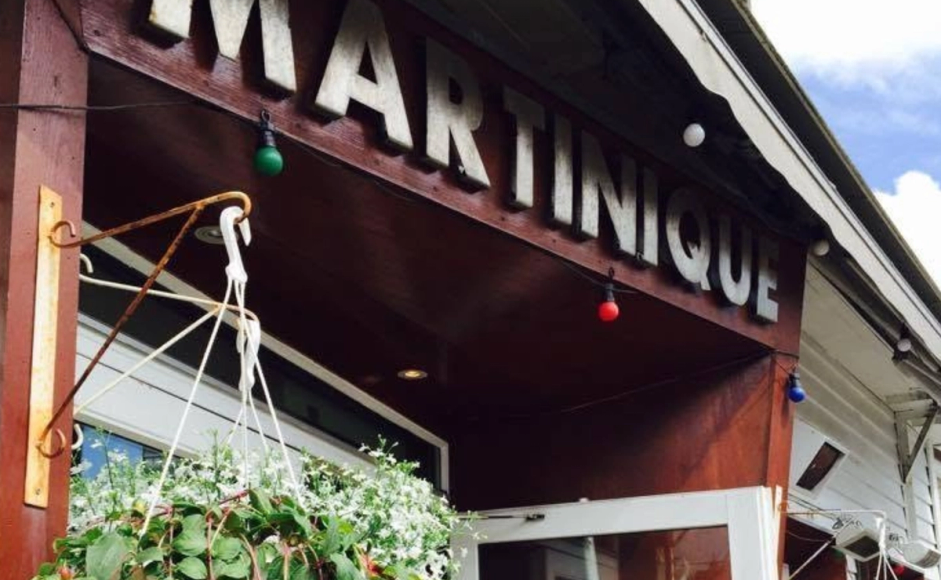 Foto av inngangen på utestedet Martinique