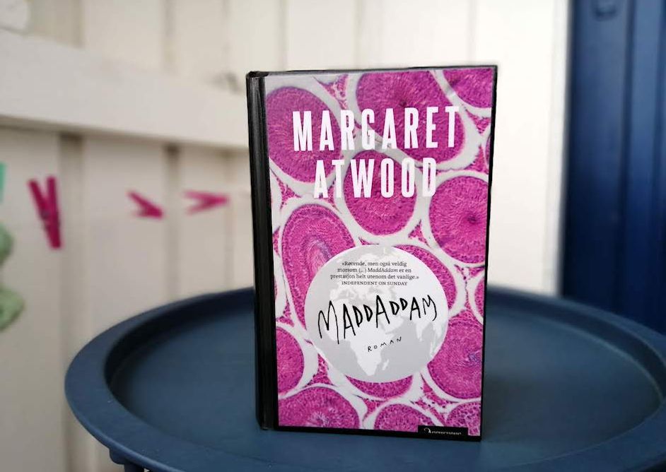 Maddaddam av Margaret Atwood forside