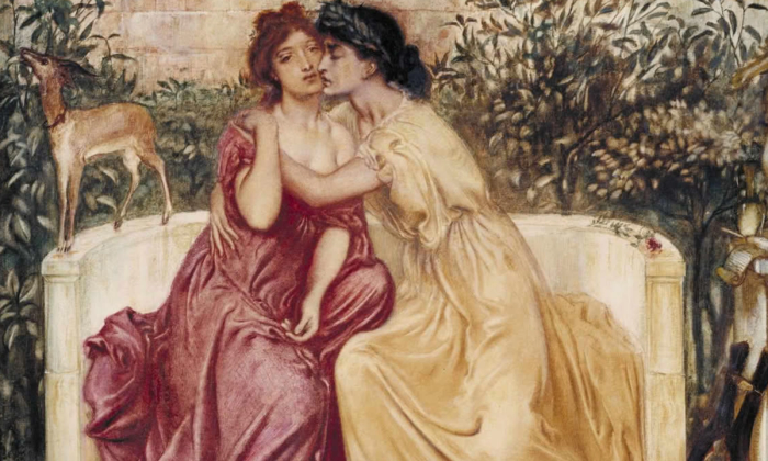 Seksualitetens historie to damer i antikken kysser og klemmer i en hage.