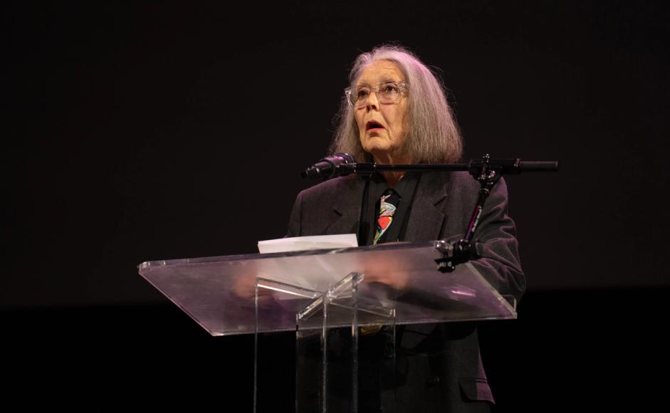 Anne Carson at the National Book Award. Foto av Av Jay Dixit – Eget verk