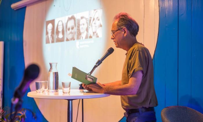 Finn Øglænd på Bokhuset under Kapittelfestivalen 2023