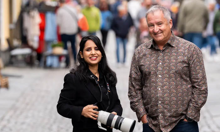Hayat Al-Sharif og Arild Inge Olsson ute i bybildet.