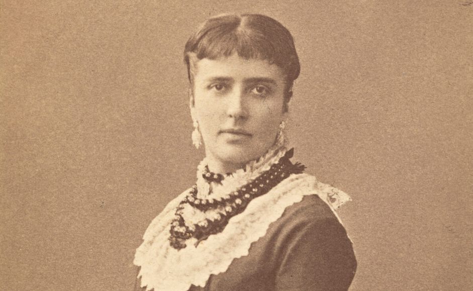 Amalie Skram foto: R. Ovesen / Nasjonalbiblioteket https://commons.wikimedia.org/wiki/File:Portrett_av_Amalie_Skram,_1877_(cropped).jpg