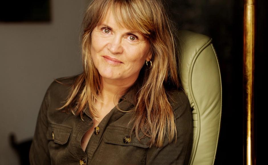 Nina Lykke i en godstol