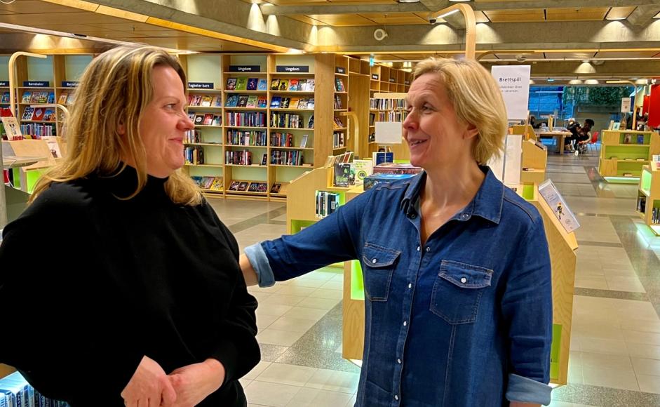 Prosjektlederne Susanne Borg og Sesella Knutsvik i første etasje på Sølvberget