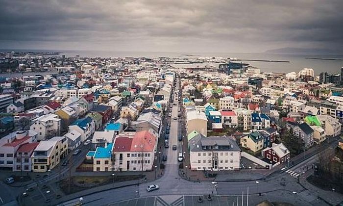 Oversiktsbilde av Reykjavik på Island (Wikimedia Commons)